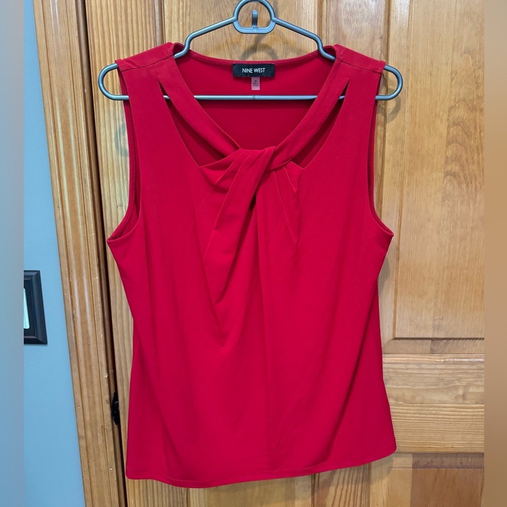 NWOT Nine West red tank top- size medium